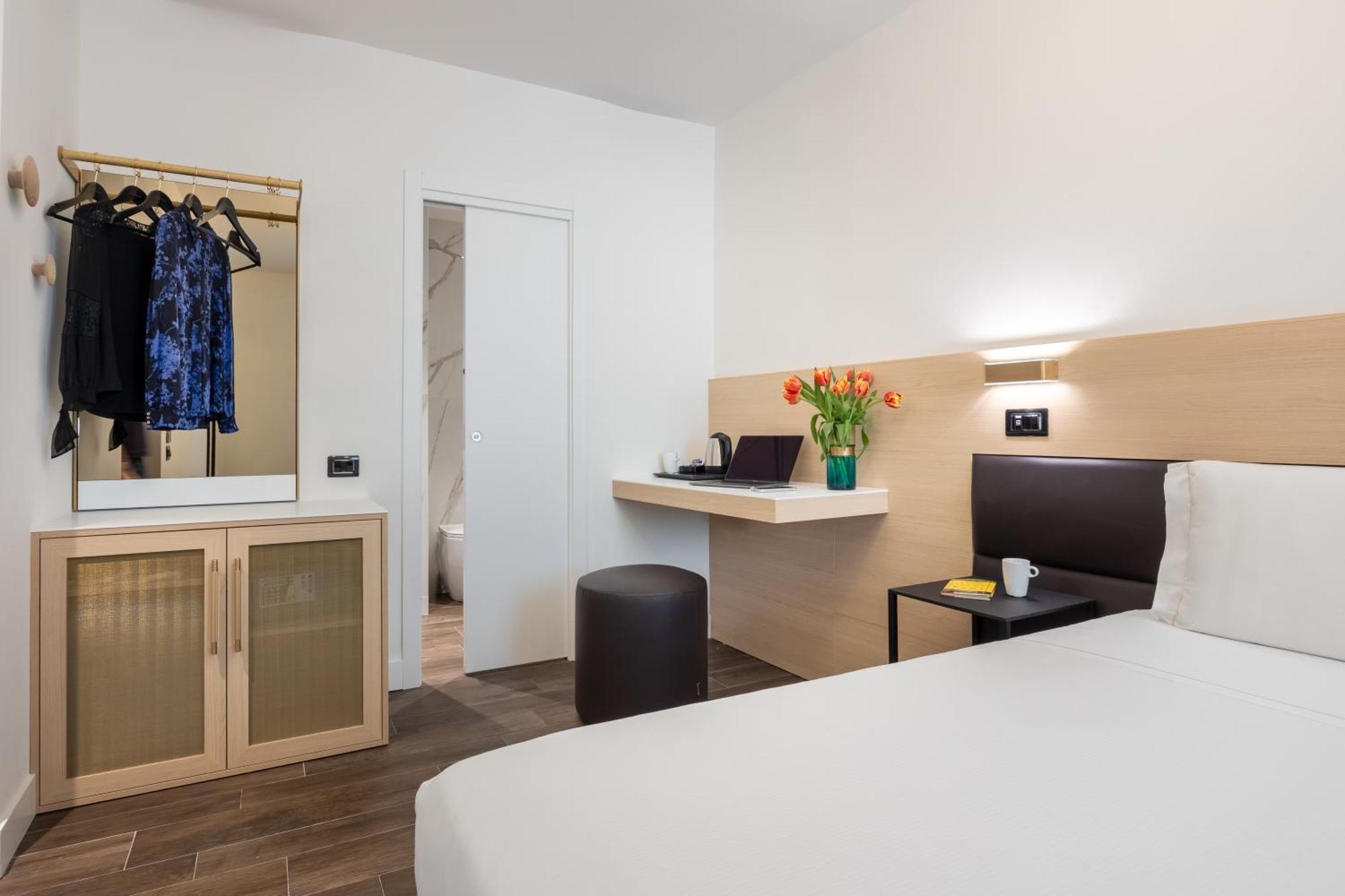 Globus Urban Hotel Florenz Exterior foto